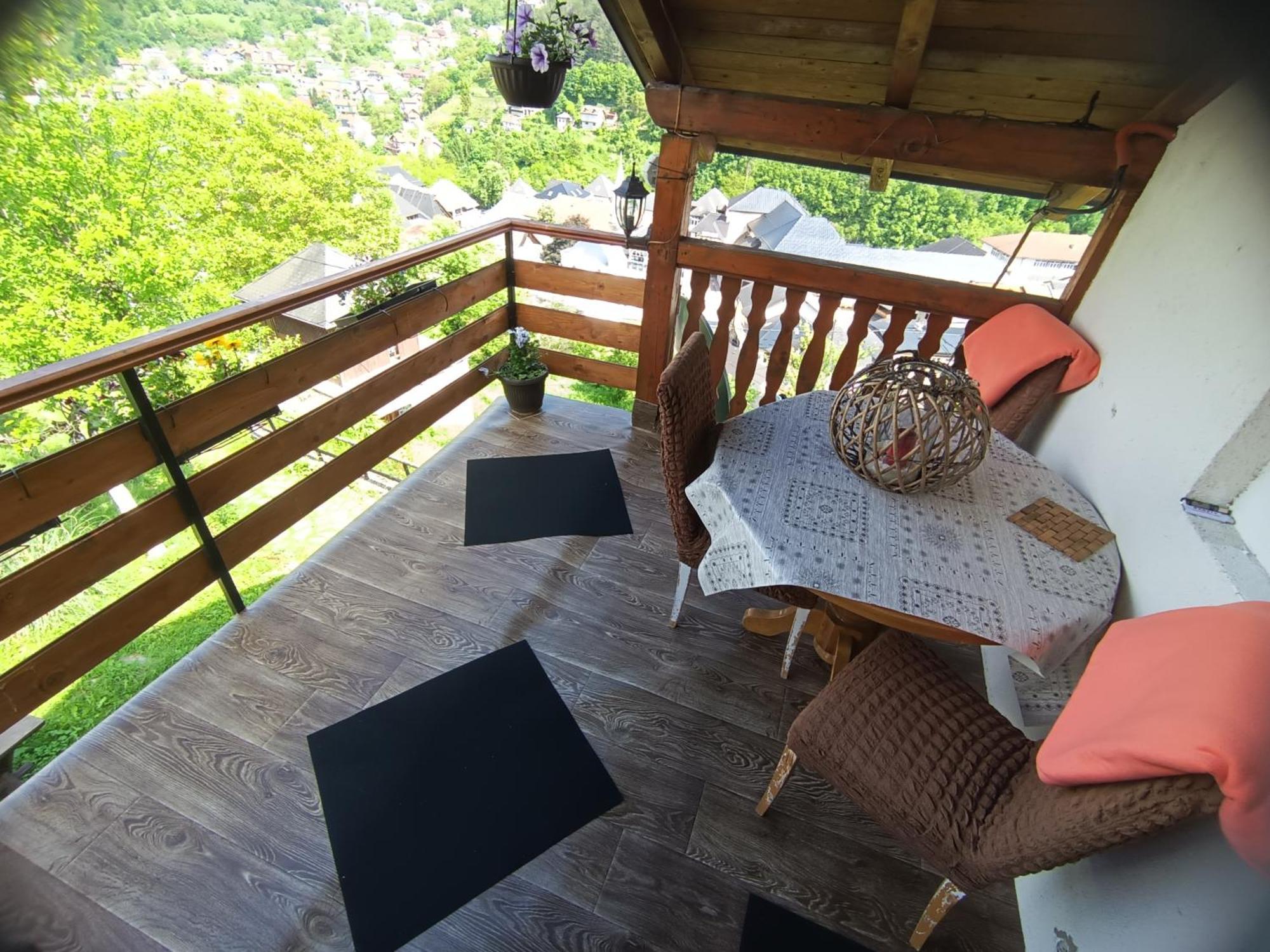 Privatni Smjestaj Kurtalija Jajce Exterior foto
